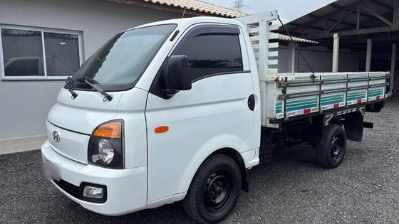 HYUNDAI HR 2.5 LONGO SEM CAÇAMBA 4X2 16V 130CV TURBO INTERCOOLER DIESEL 2P MANUAL